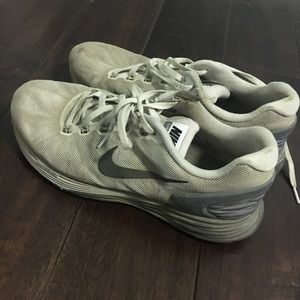 White Nike Lunarlons